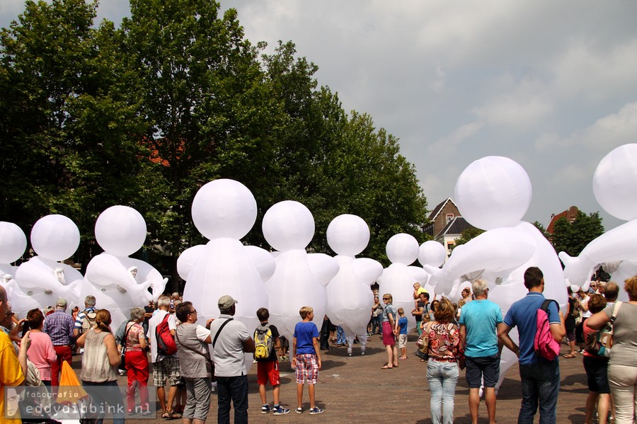 2014-07-13 Compagnie des Quidams - Reve d'Herbert (Deventer op Stelten) 010